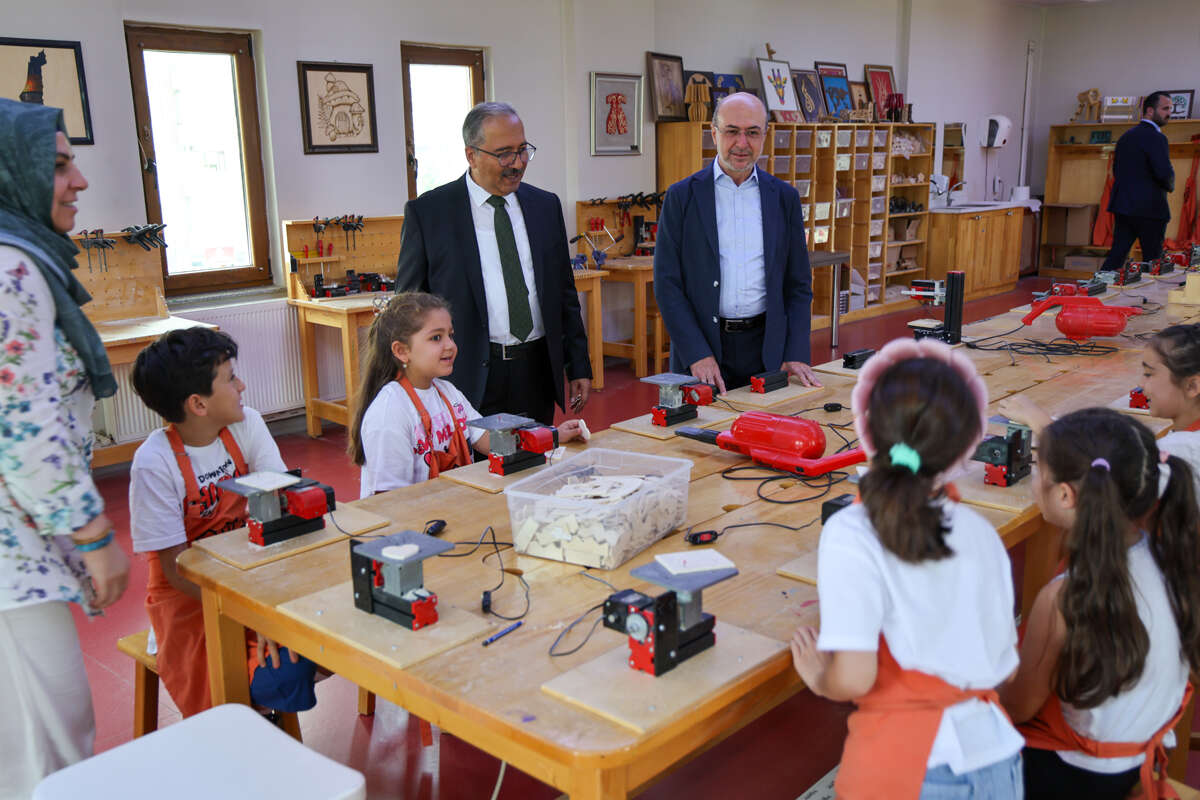 Selçuklu’da eğitim sadece okulda değil! Geleceğin kapıları açılıyor 5